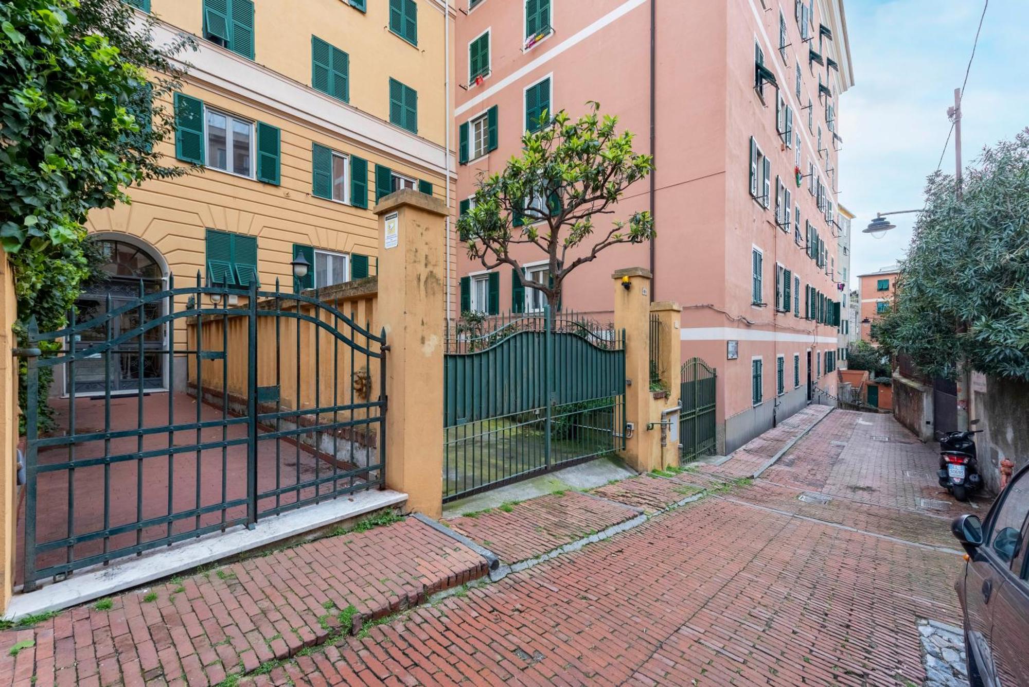 Joivy Family Friendly Apt For 6, Near Royal Palace Museum Genoa Bagian luar foto